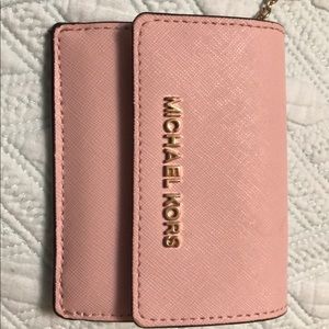 Small keychain wallet